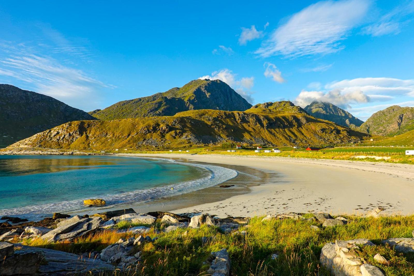 Midt I Lofoten Alstad  المظهر الخارجي الصورة
